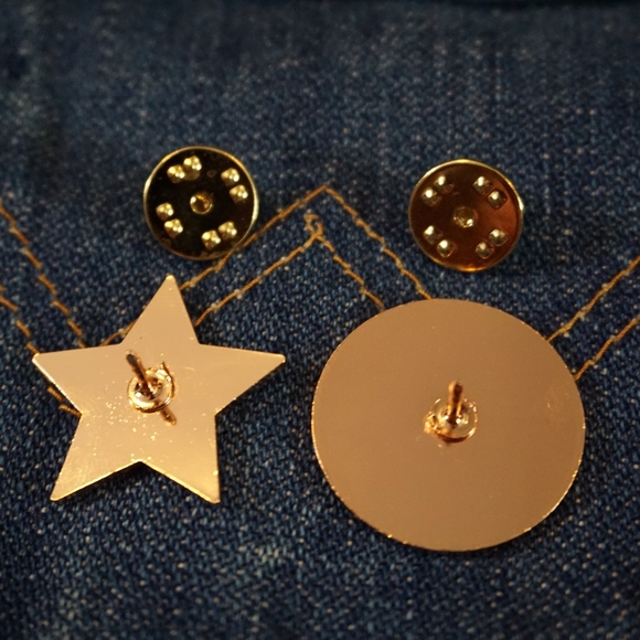 POSH BABE PIN 1” ROSE GOLD LIMITED EDITION ART NWT - Picture 5 of 8